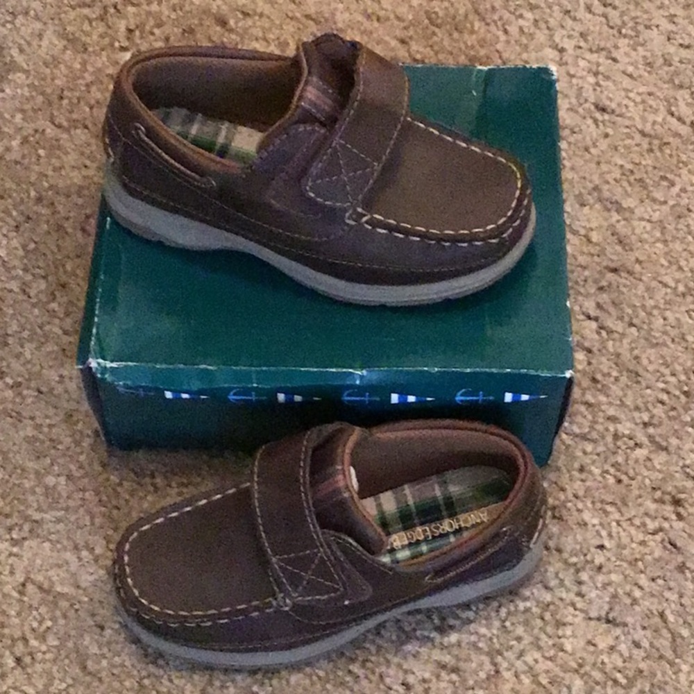 Boy’s shoes